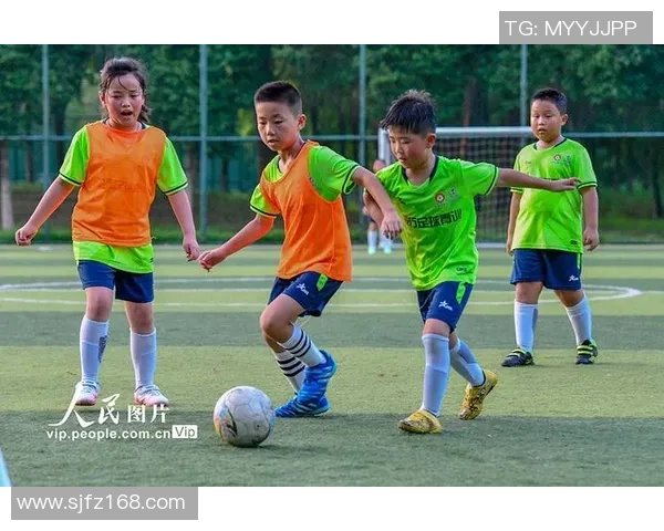 哪些足球明星从小就热爱足球并通过努力实现梦想 哪些足球明星从小就热爱足球并通过努力实现梦想